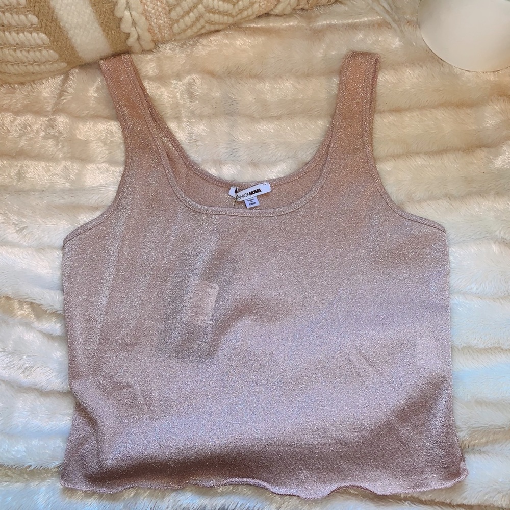 Fashion nova pink metallic crop top!!
